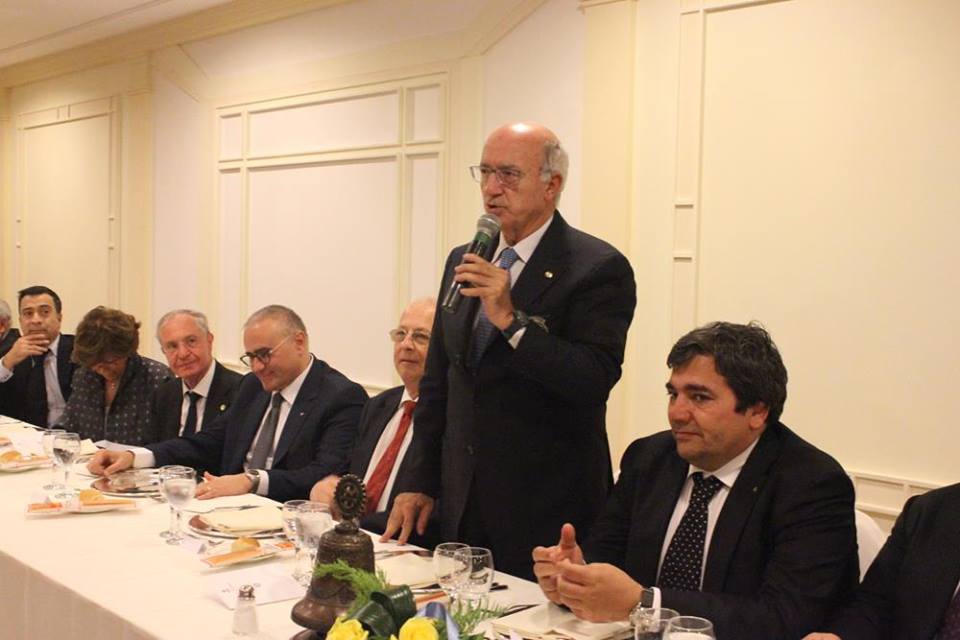 Conversazione rotariana sulle barriere sociali