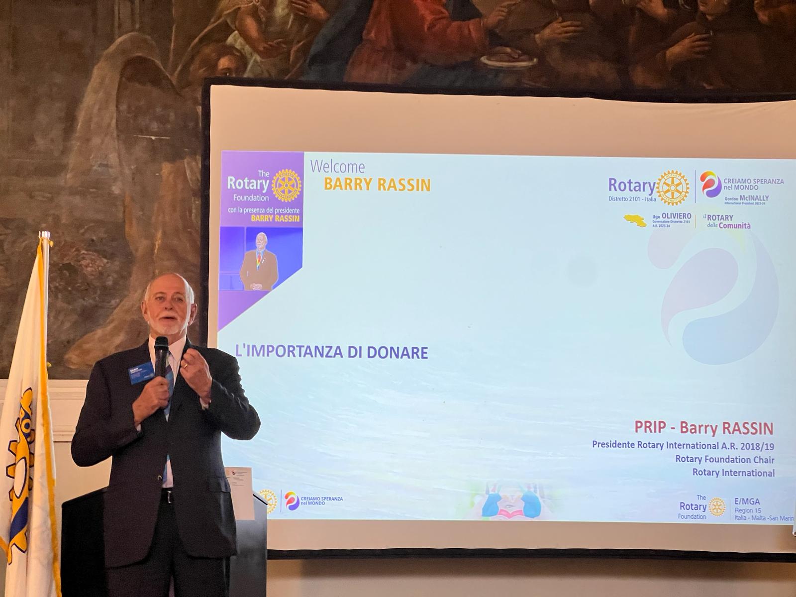 “Ho fatto una donazione alla Fondazione Rotary”. Il Presidente della RF Rassin in visita a Napoli